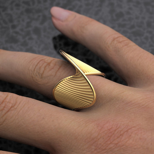 Art Twist Statement Ring