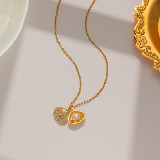 Beachy Shell Pearl Pendant Necklace