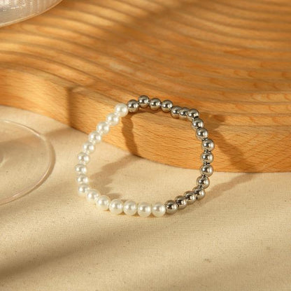 Dainty Pearl Beaded Bracelet