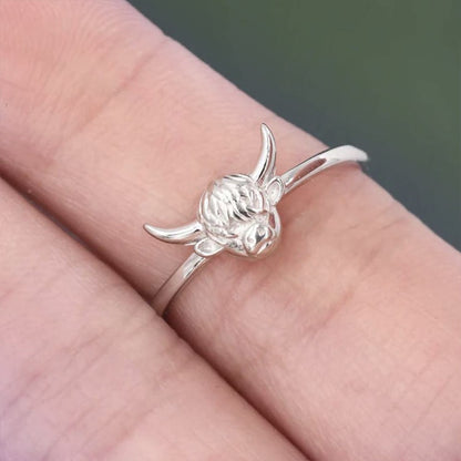 Dainty Highland Cow Ring