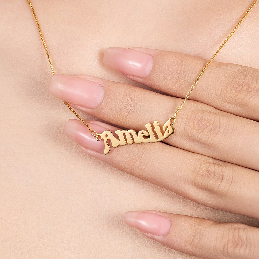 Personalized Wavy Name Necklace