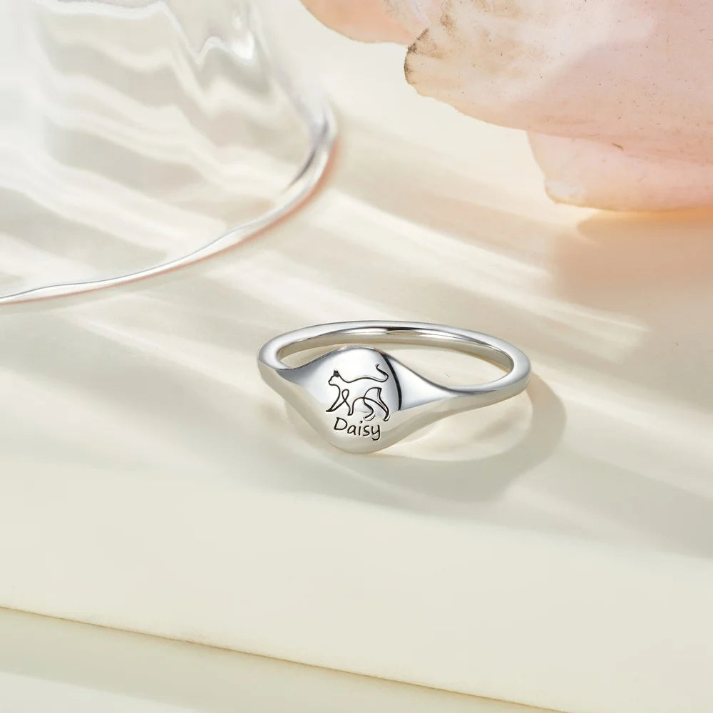 Custom Engraved Pet Silhouette Signet Ring with Name