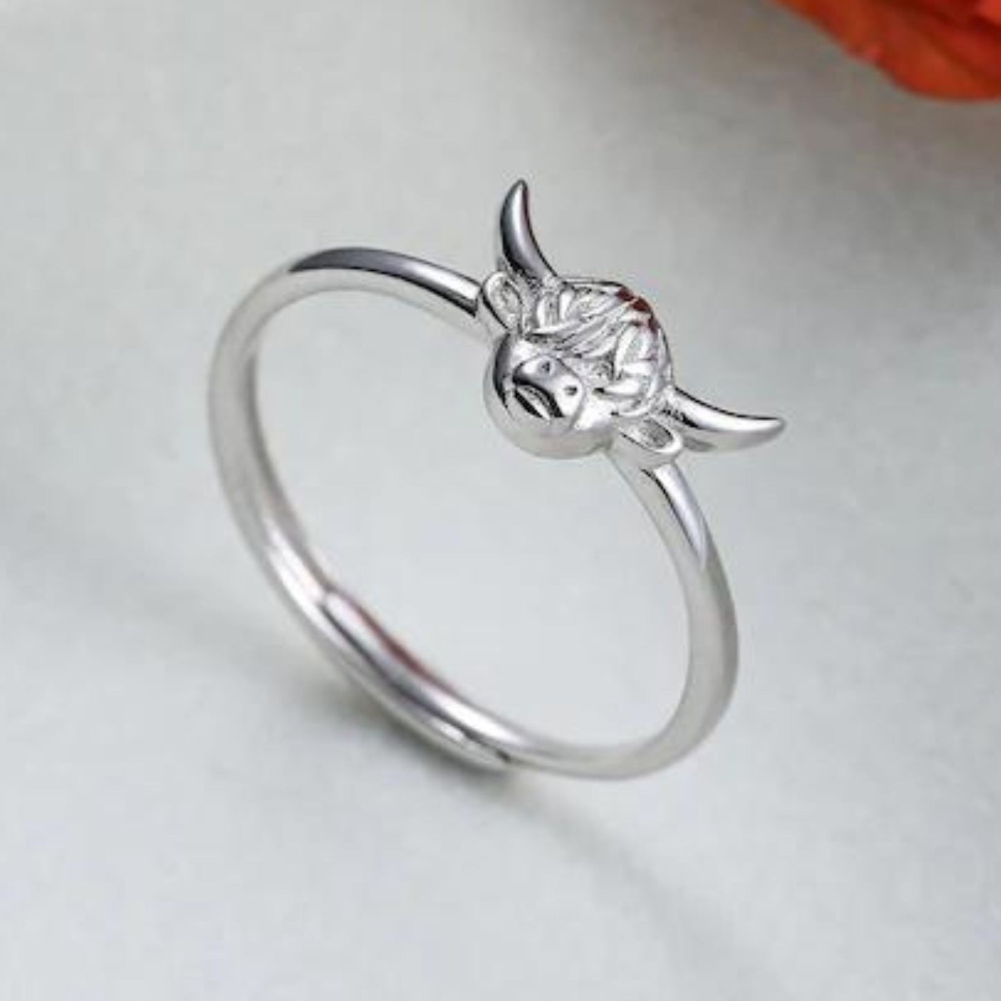 Dainty Highland Cow Ring