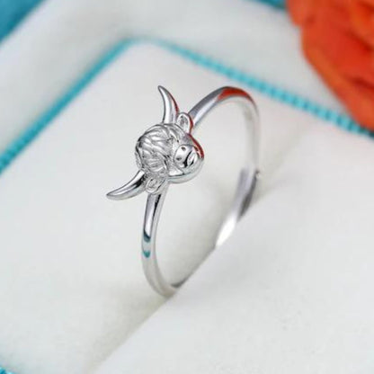 Dainty Highland Cow Ring