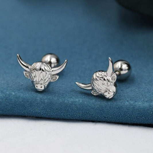 Dainty Highland Cow Studs