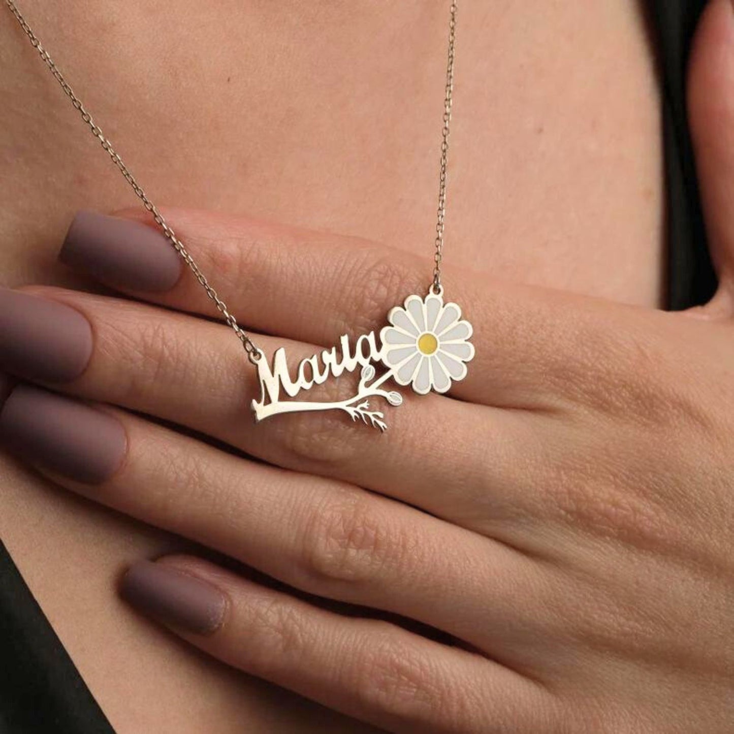 Personalized Daisy Name Necklace