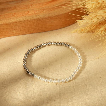 Dainty Pearl Beaded Bracelet