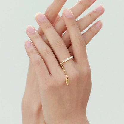 Minimalist Pearl Adjustable Chain Ring