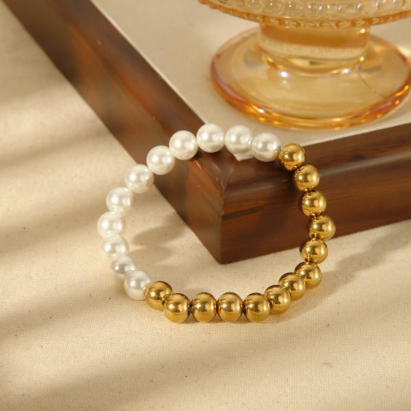 Dainty Pearl Beaded Bracelet