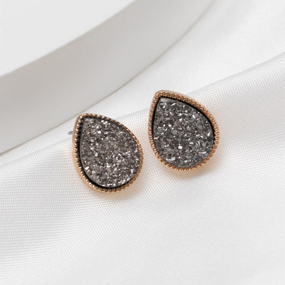 She Glam Resin Stud Earrings