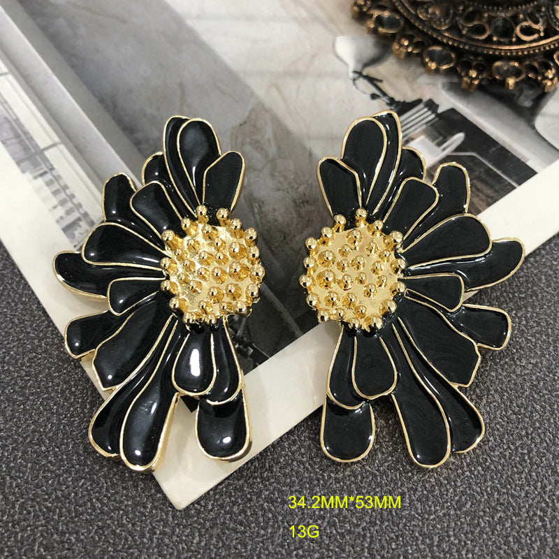 Art Chrysanthemum Enamel Stud Earrings