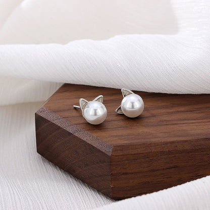 Kitty Pearl Stud Earrings