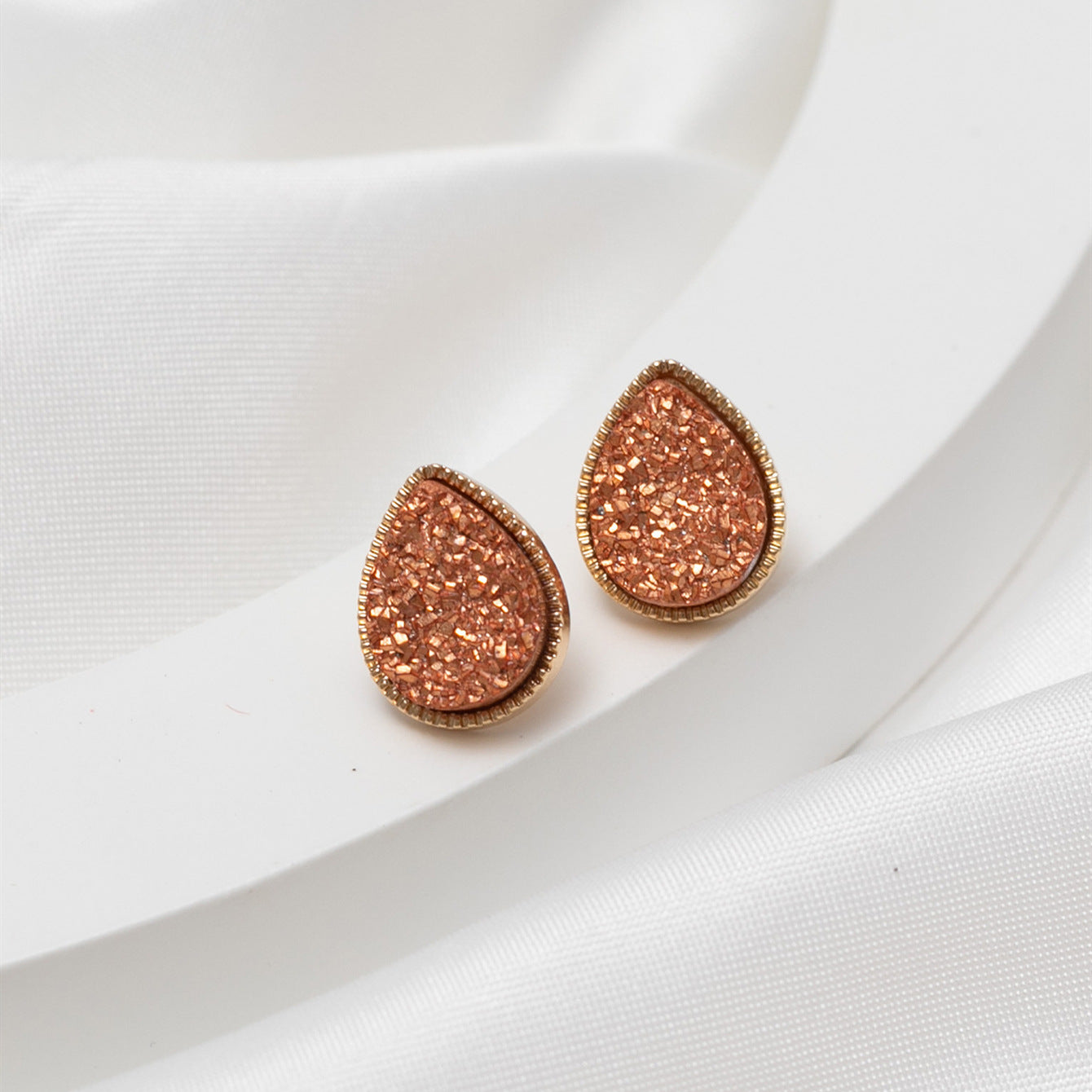 She Glam Resin Stud Earrings