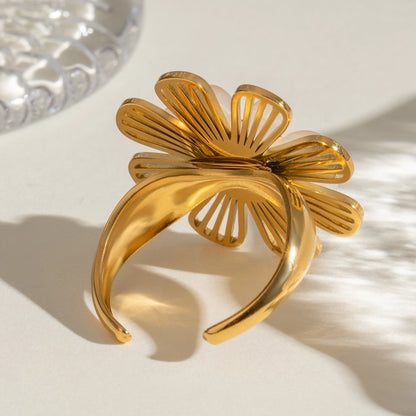 Pearl Daisy Open Ring