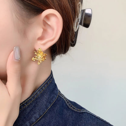 Valeria Golden Flower Stud Earrings