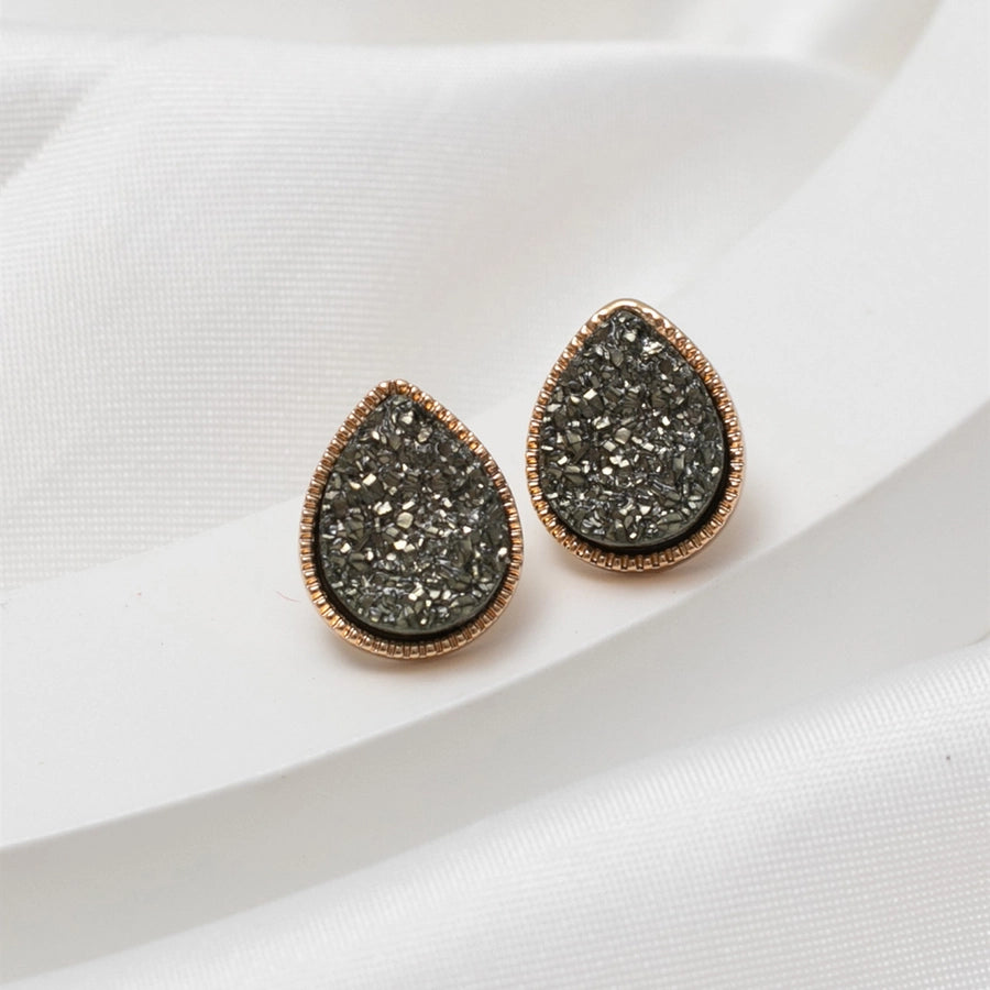 She Glam Resin Stud Earrings