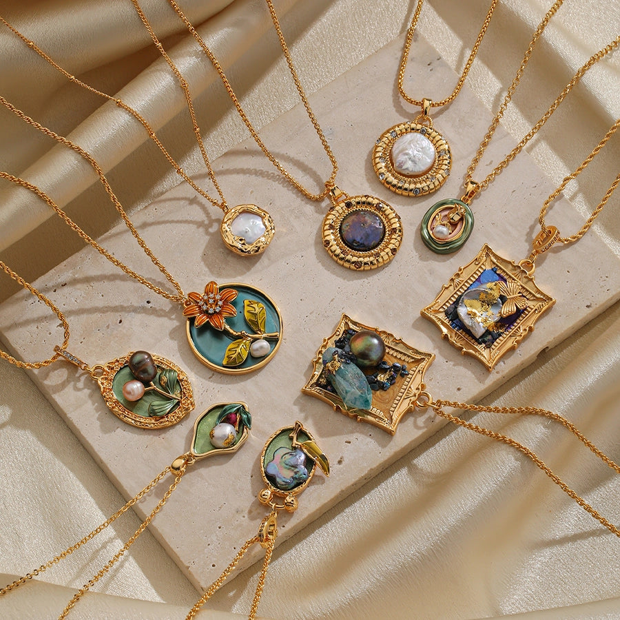 Vintage Art Handmade Pendant Necklaces