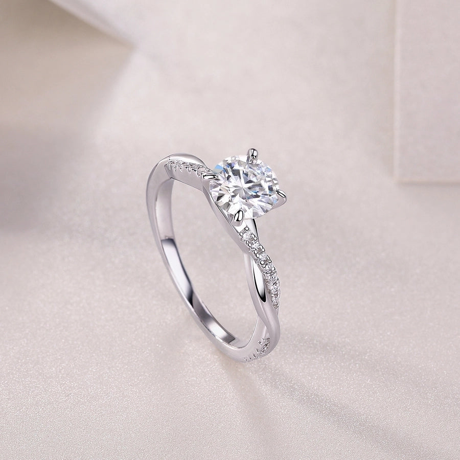 Marisol Moissanite Ring