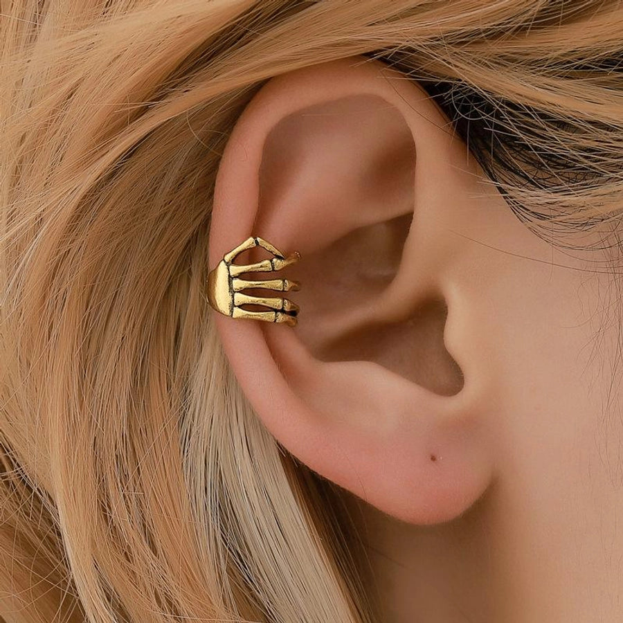 Dainty Skull Hand Cuff Earring