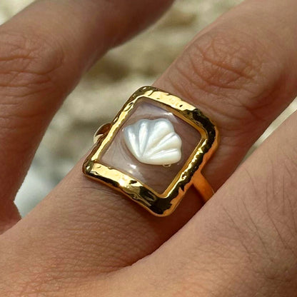 Shell Square Resin Open Ring