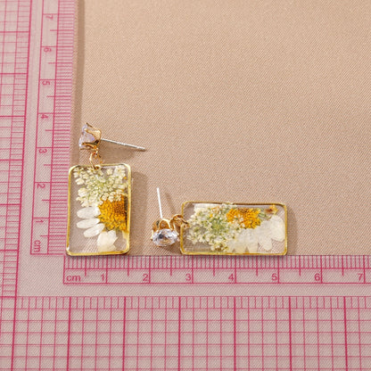 Daisy Resin Dangle Earrings