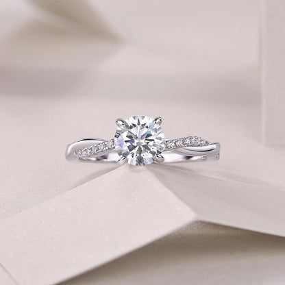 Marisol Moissanite Ring