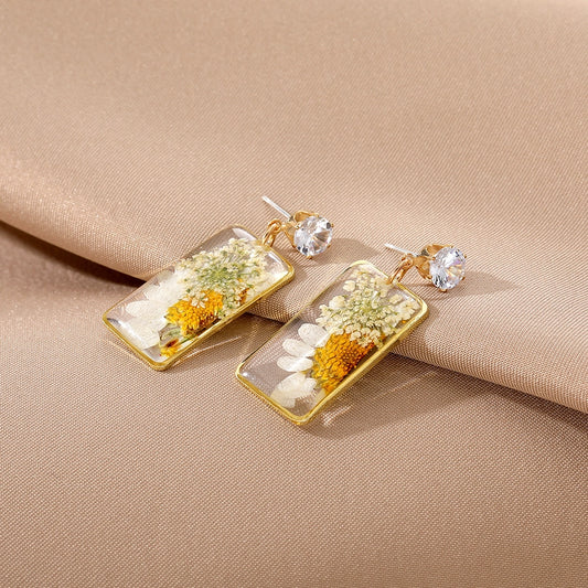 Daisy Resin Dangle Earrings