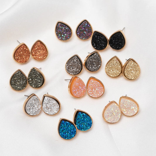 She Glam Resin Stud Earrings