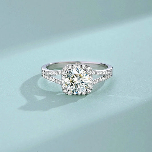 Eleanor Moissanite Ring