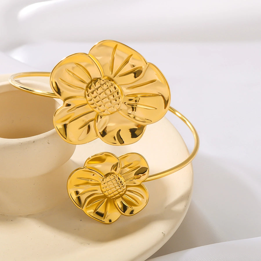 Fiora Flowers Bangle Bracelet