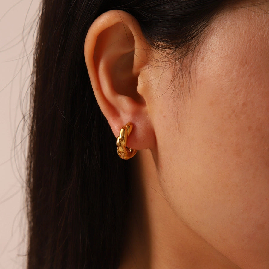 Italian Twist Dainty Hoop Earrings